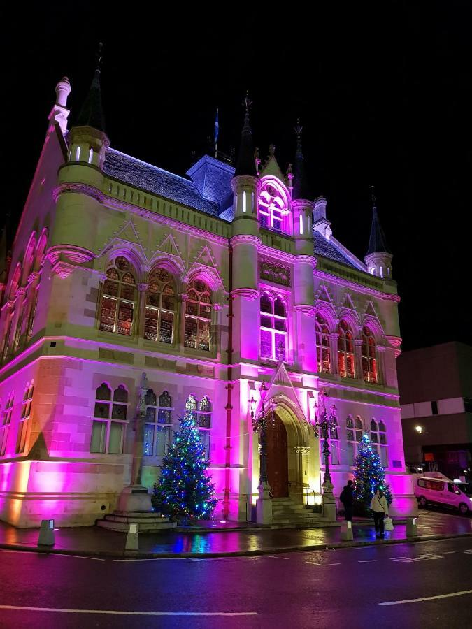 Smart & Cozy Holiday Apartment In The City Centre Inverness Exterior foto